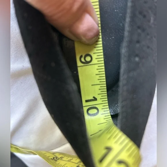 90s Stuart Weitzman Black Perforated Suede Kitten Heels, Size 7.5 Made in Spain - Picture 14 of 14